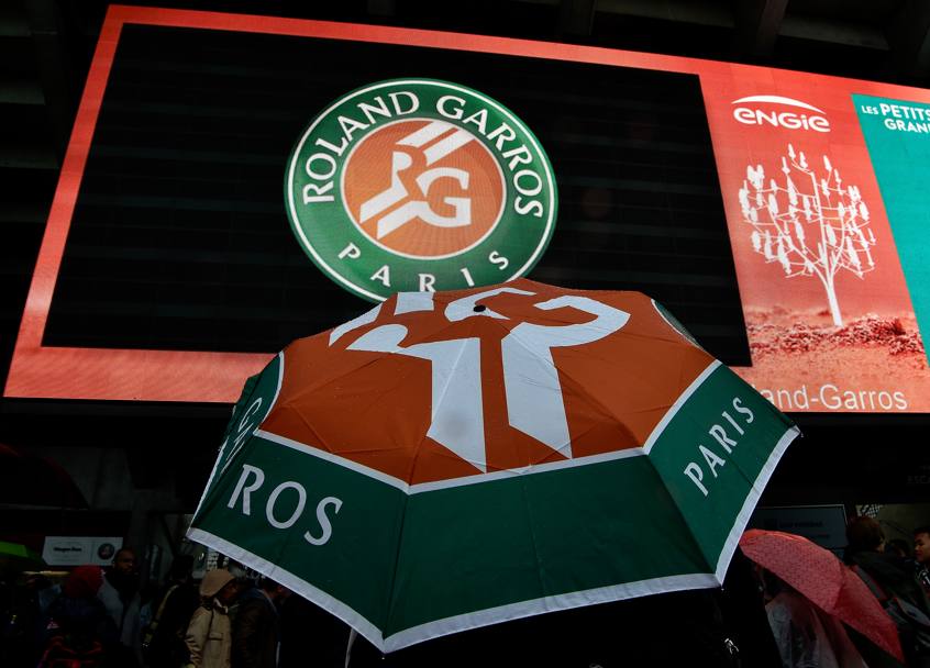 Non  difficile immaginare che l&#39;articolo griffato pi venduto quest&#39;anno al Roland Garros sia stato l&#39;ombrello (Getty Images)